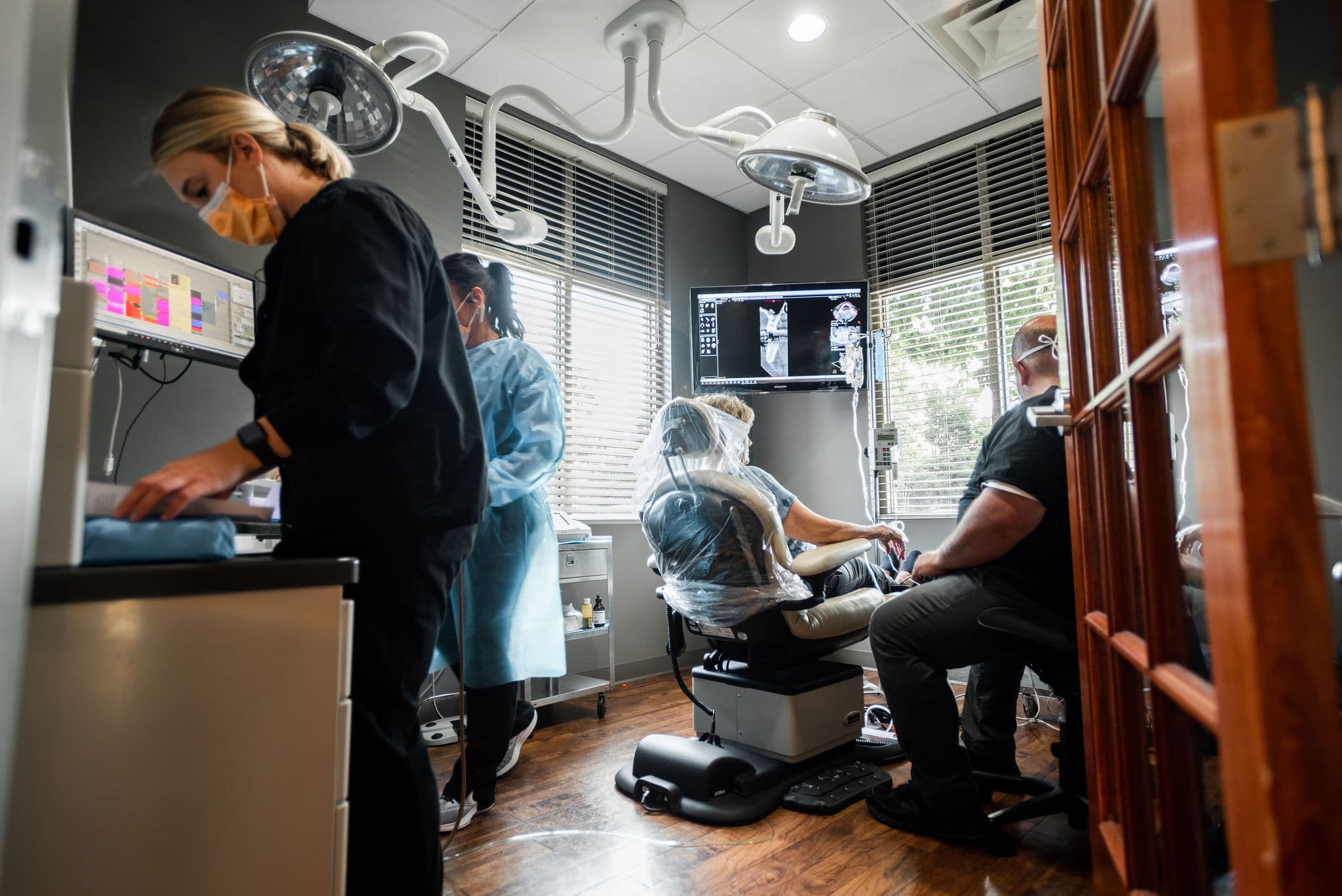 Stoner Periodontics & Implant Specialists Columbus Dublin New Albany Chillicothe Ohio Tooth Extraction